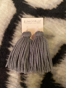 Basic Tassle Earrings